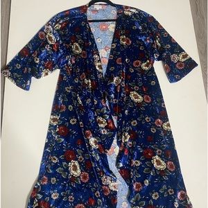 Lularoe Velvet Shirley Medium